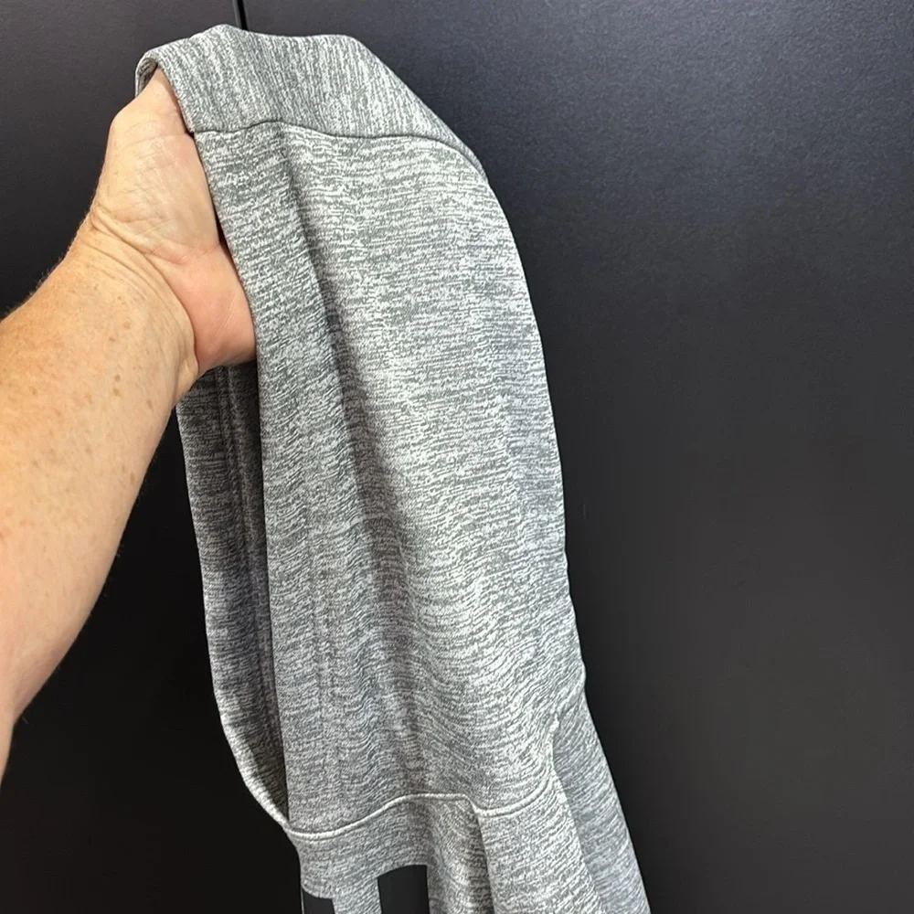 Nike Therma Fit Pullover hoodie,pouch pocket knitcuffs/fleece lined,Swoosh logo